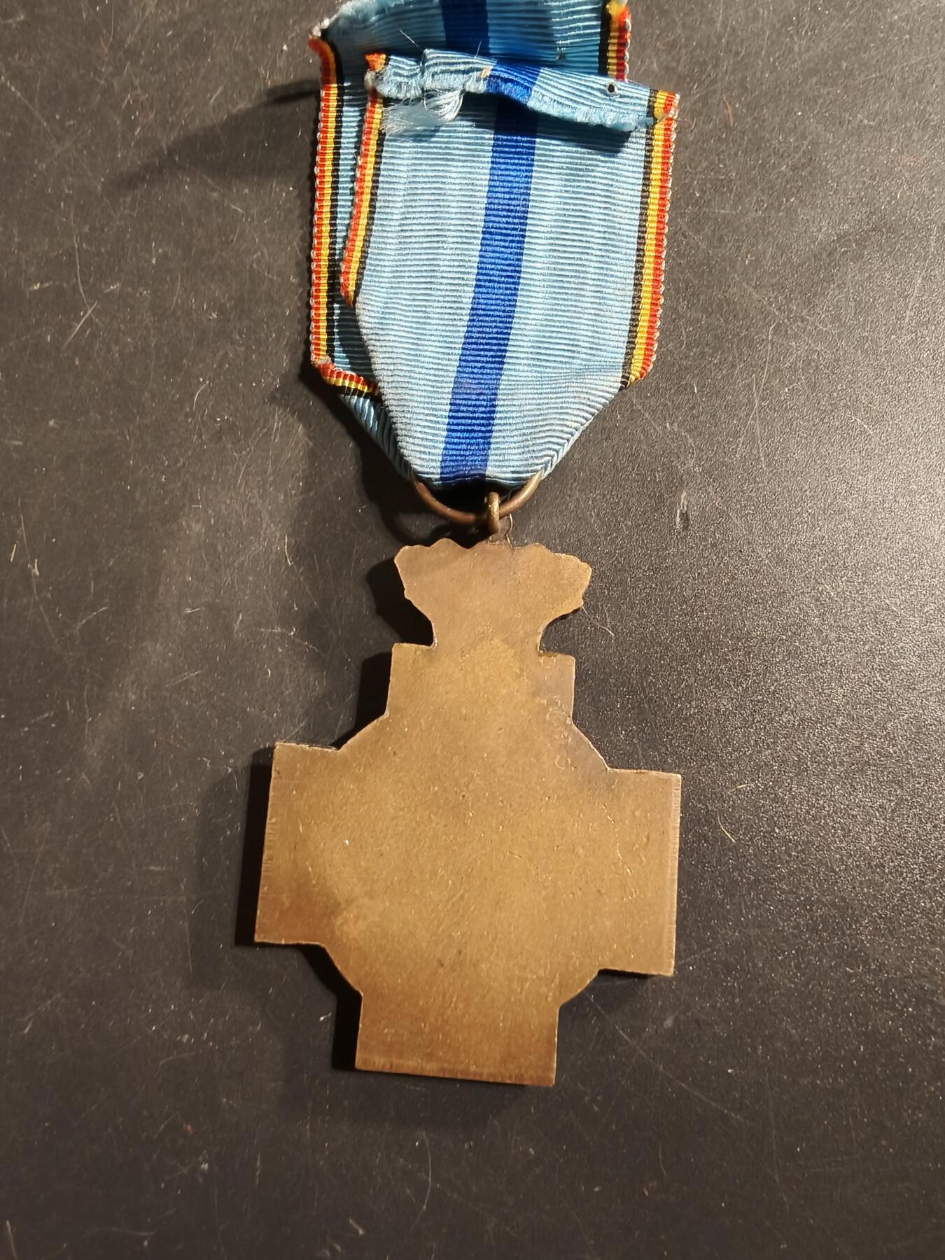 老王徽章第175期 比利时铜级一战志愿者服役十字奖章