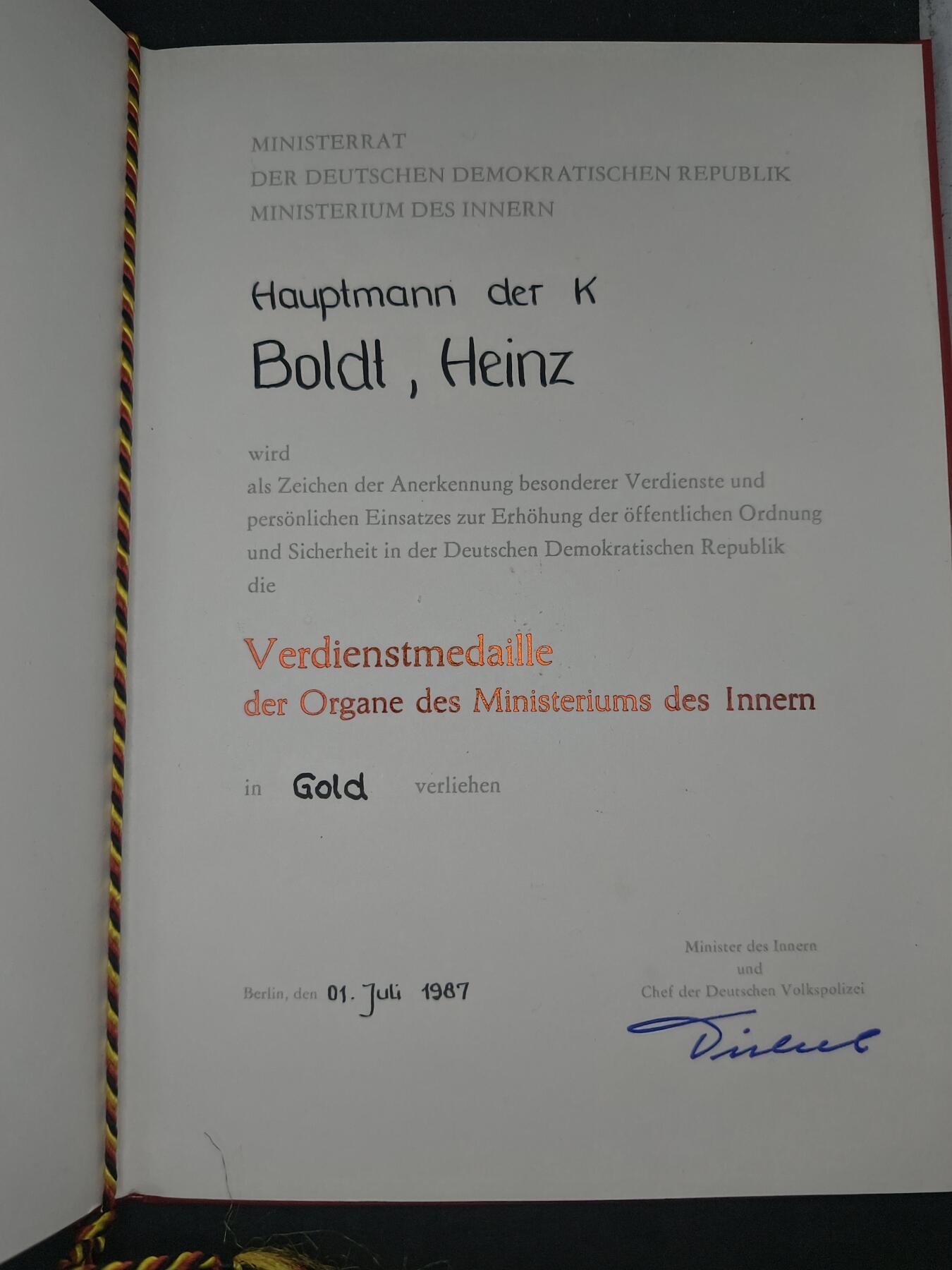 凯旋世界勋赏（第21期冬季大拍）（欢迎送拍）（对拍品有疑问请询问客服，不接受到手刀，出价默认拍品品相。请认真阅读拍卖规则！出价默认已认可！）（收到货请录制开箱视频，无视频概不处理问题。）