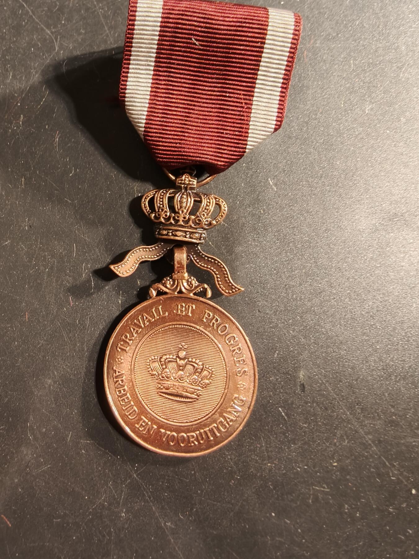 老王徽章第175期 比利时铜级王冠奖章