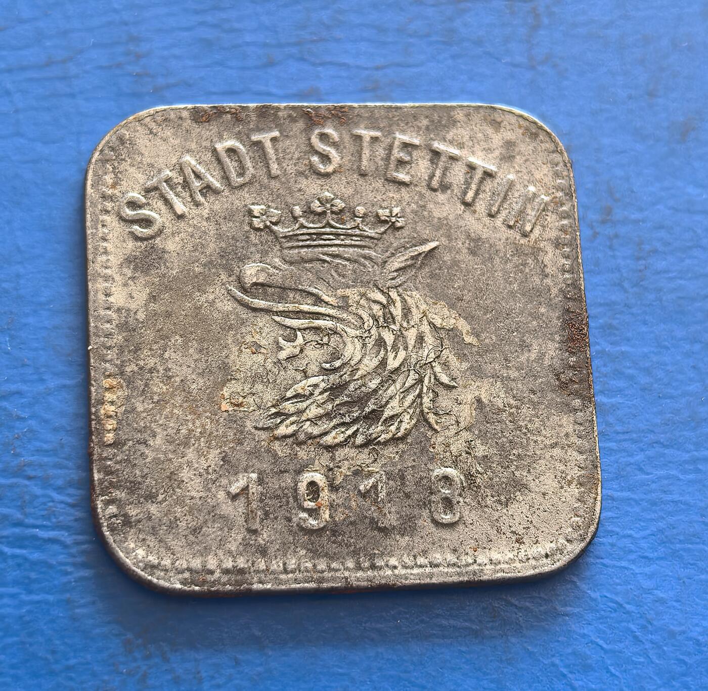 外国优质银币非洲美洲币，周六九点倒数截拍，满百包邮，持续收拍 少见德国正方形1918 年施特拉尔松德 50 芬尼应急币，方形形制，正面标 “有效期至 1919 年底”，背面展城市徽标 +“STADT STETTIN”，承载一战末期德国地方应急货币文化，具特殊形制与历史背景收藏价值。