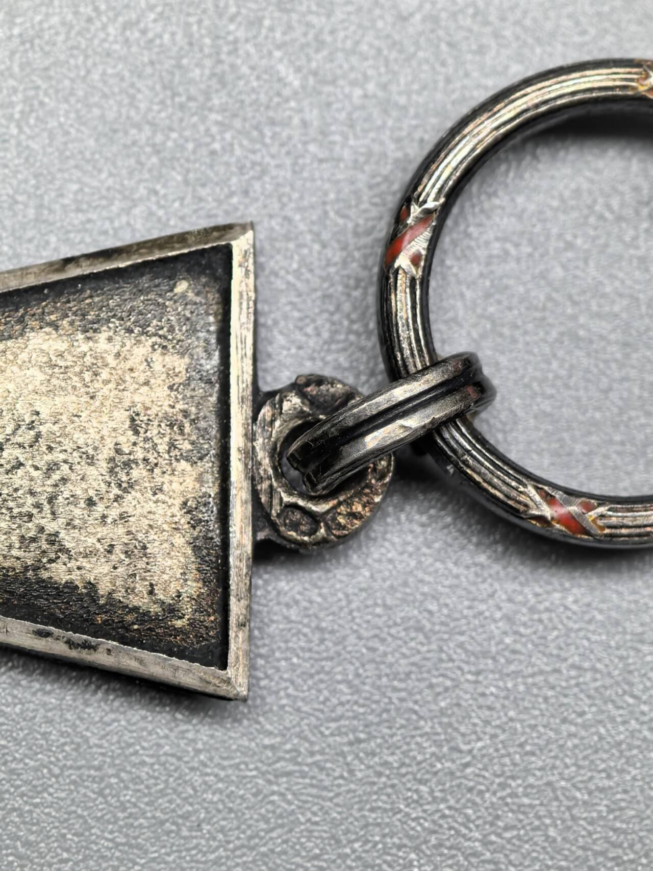 小驴勋章奖章收藏1月10日周六晚六点拍卖（珍爱和平，收藏战争，铭记历史，勿忘国耻，忠党爱国。有偿代拍，送拍规则在简介最后，参拍须阅读规则后再参拍，关系到运费包装发货时效真假辨别等关键信息，拍卖时不再发原图，看大图店主微信码在拍卖店铺介绍里）