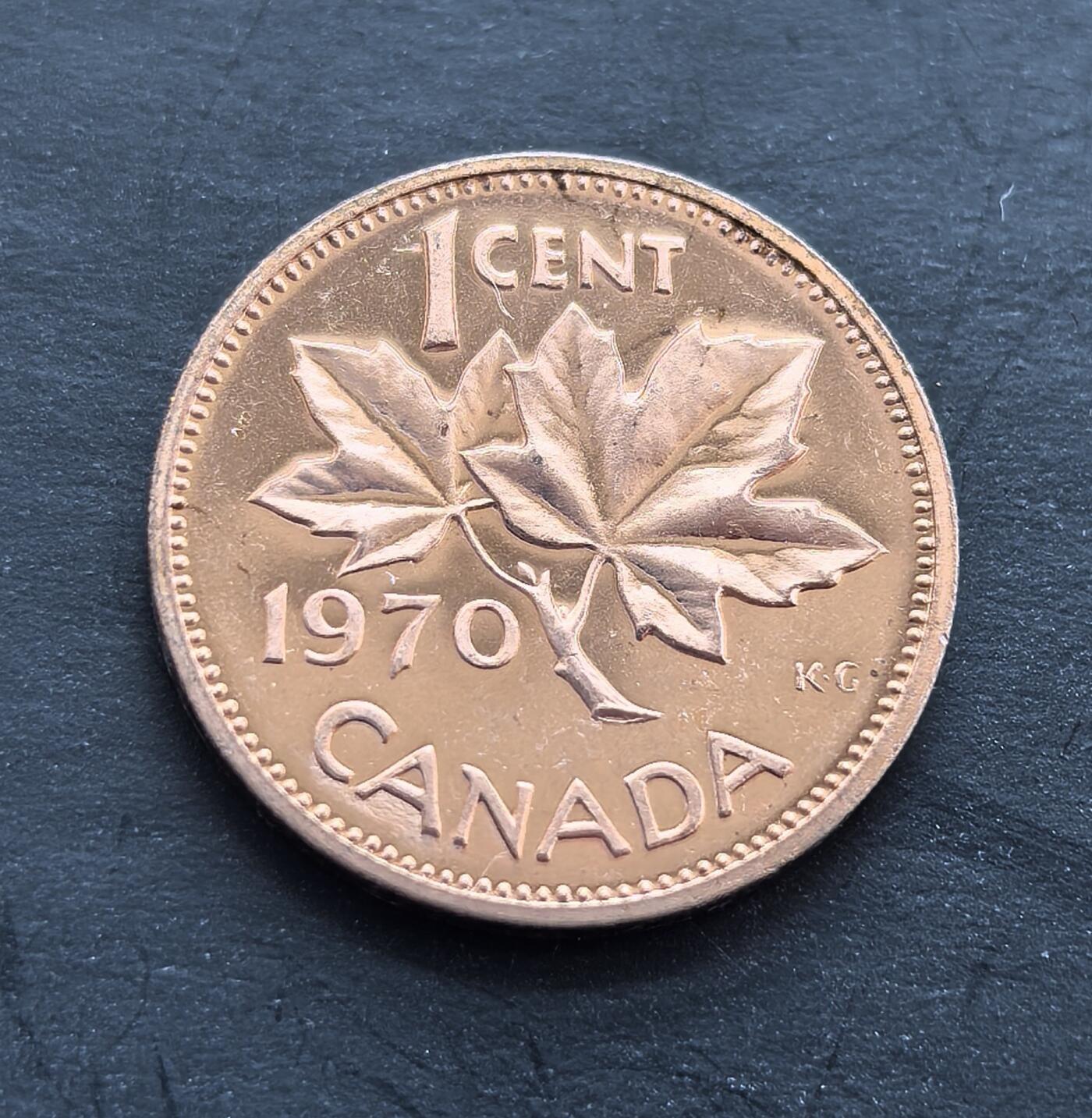 外国优质银币非洲美洲币，周六九点倒数截拍，满百包邮，持续收拍 加拿大1970年 1 分精制币，正面是伊丽莎白二世像，背面绘标志性双枫叶，铜质币面细节清晰，是加拿大经典流通币，兼具本土符号与收藏纪念价值。