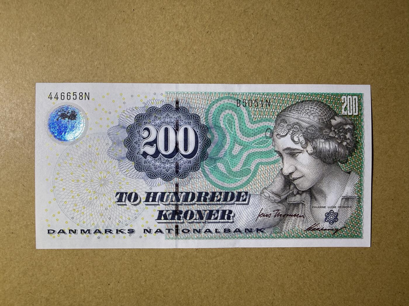 《艾美收藏》第228期-1.11周日外币精品 丹麦200克朗 UNC 2005年浮雕版