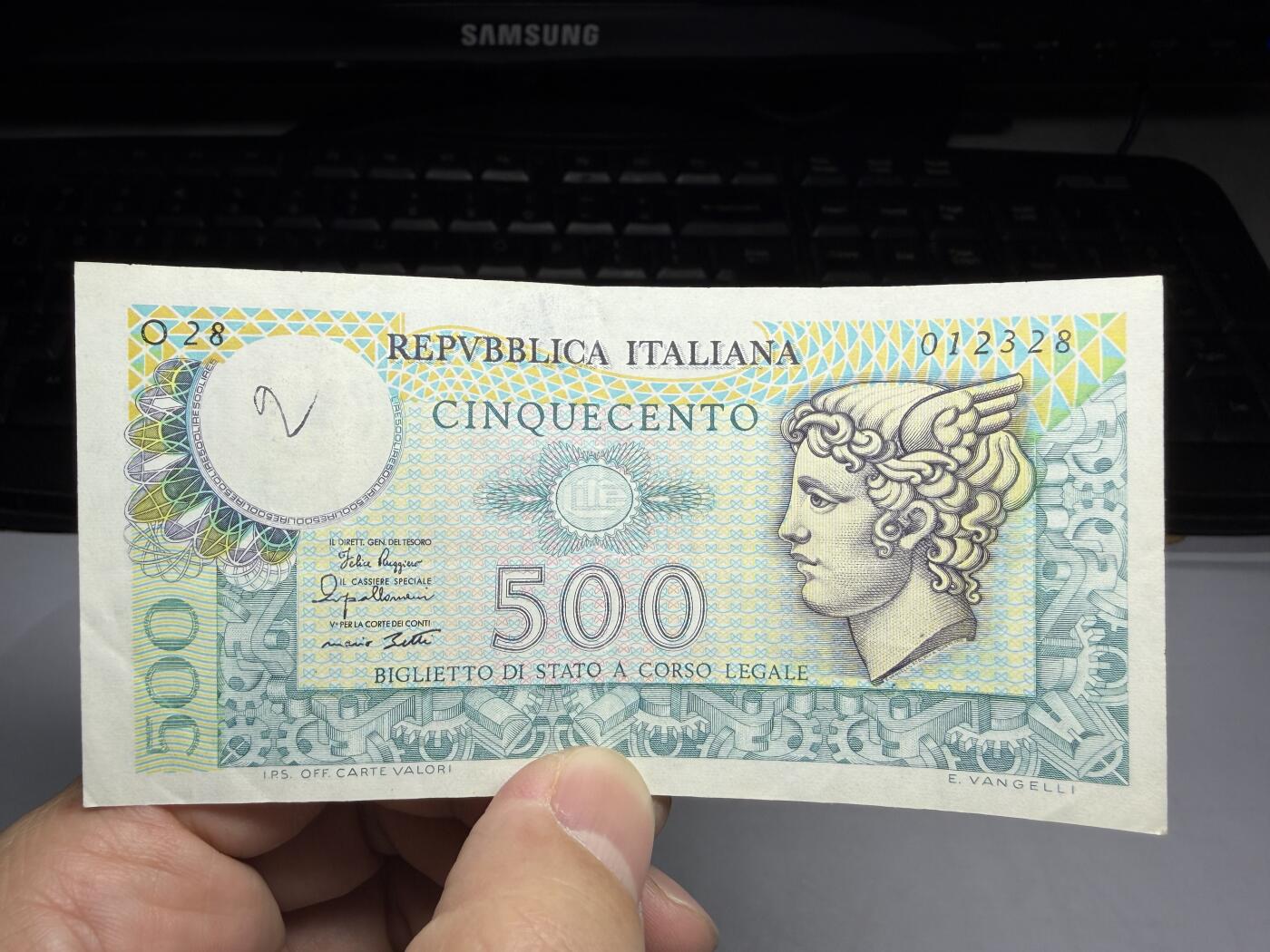 2026年集古藏今外币拍卖第一期-第3场—（总第300拍-纸币专场），本期拍完结算一次，发货时间2-3天，休息几天后继续新的一期拍卖。