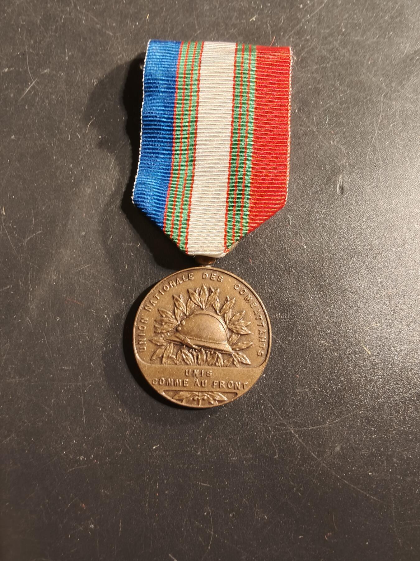 老王徽章第175期 法国一战UNC老兵协会奖章