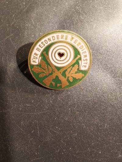 老王徽章第175期 - 德国射击协会特殊成就证章