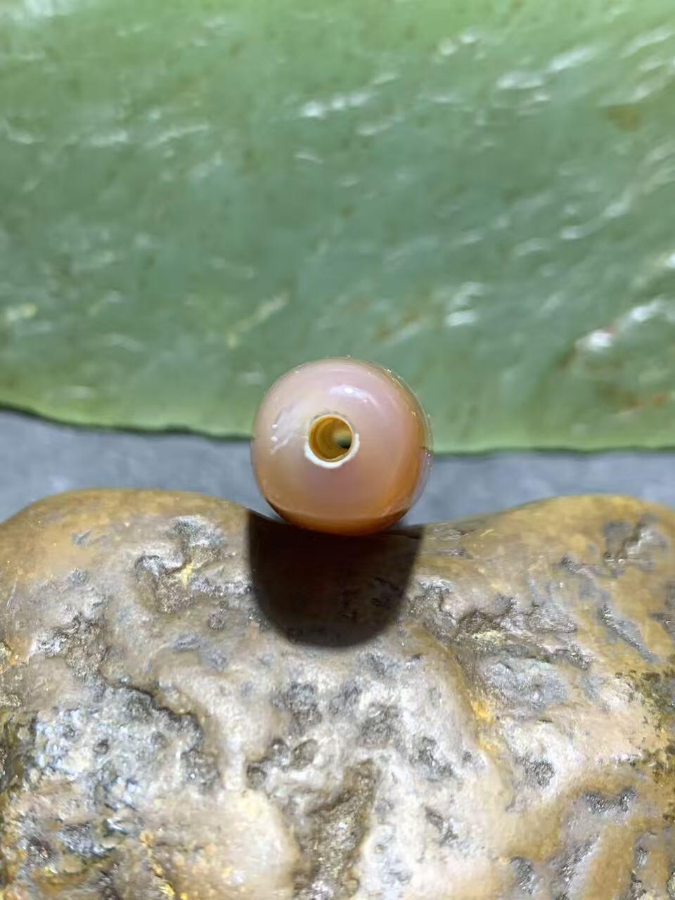 高玉化千层纹巴西玛瑙随形通货桶珠一个，，