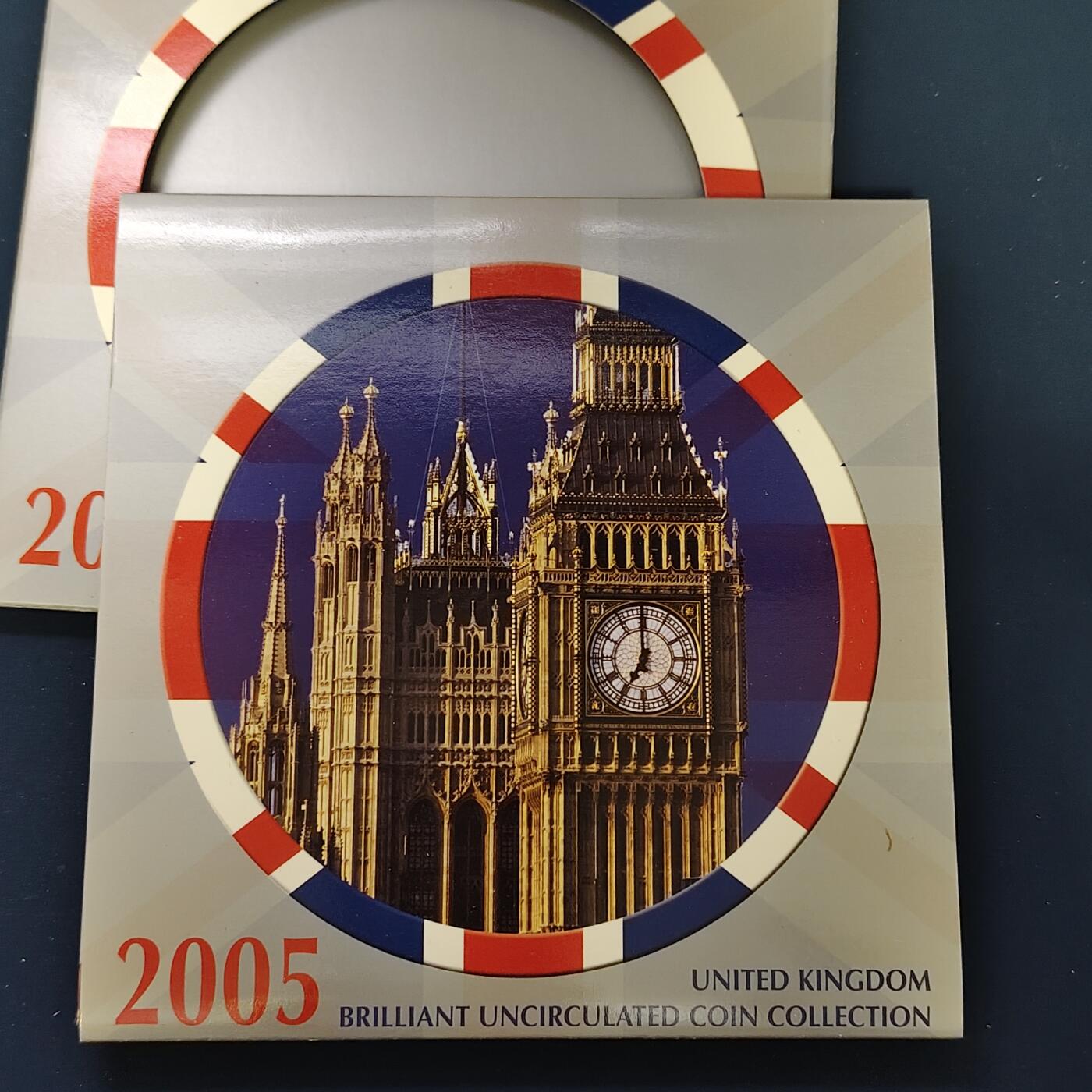 【全场包邮】纯粹捡漏拍492场【封装套币专场】-注意佣金 英国2005年官方封装套币-含2镑火药阴谋+2镑机械时代+1镑梅奈桥+50便士约翰逊词典+流通套币