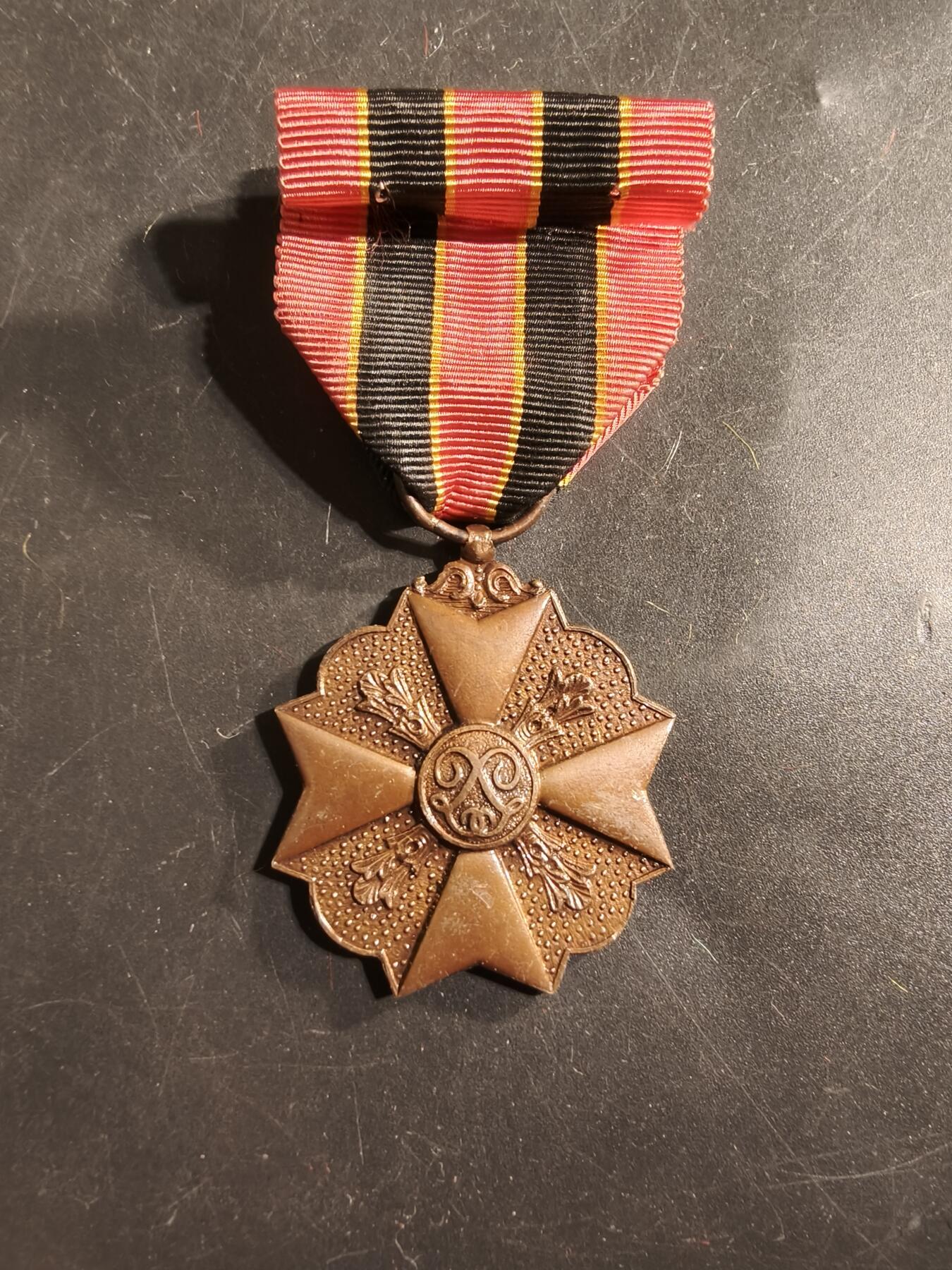 老王徽章第175期 比利时铜级民事功绩奖章