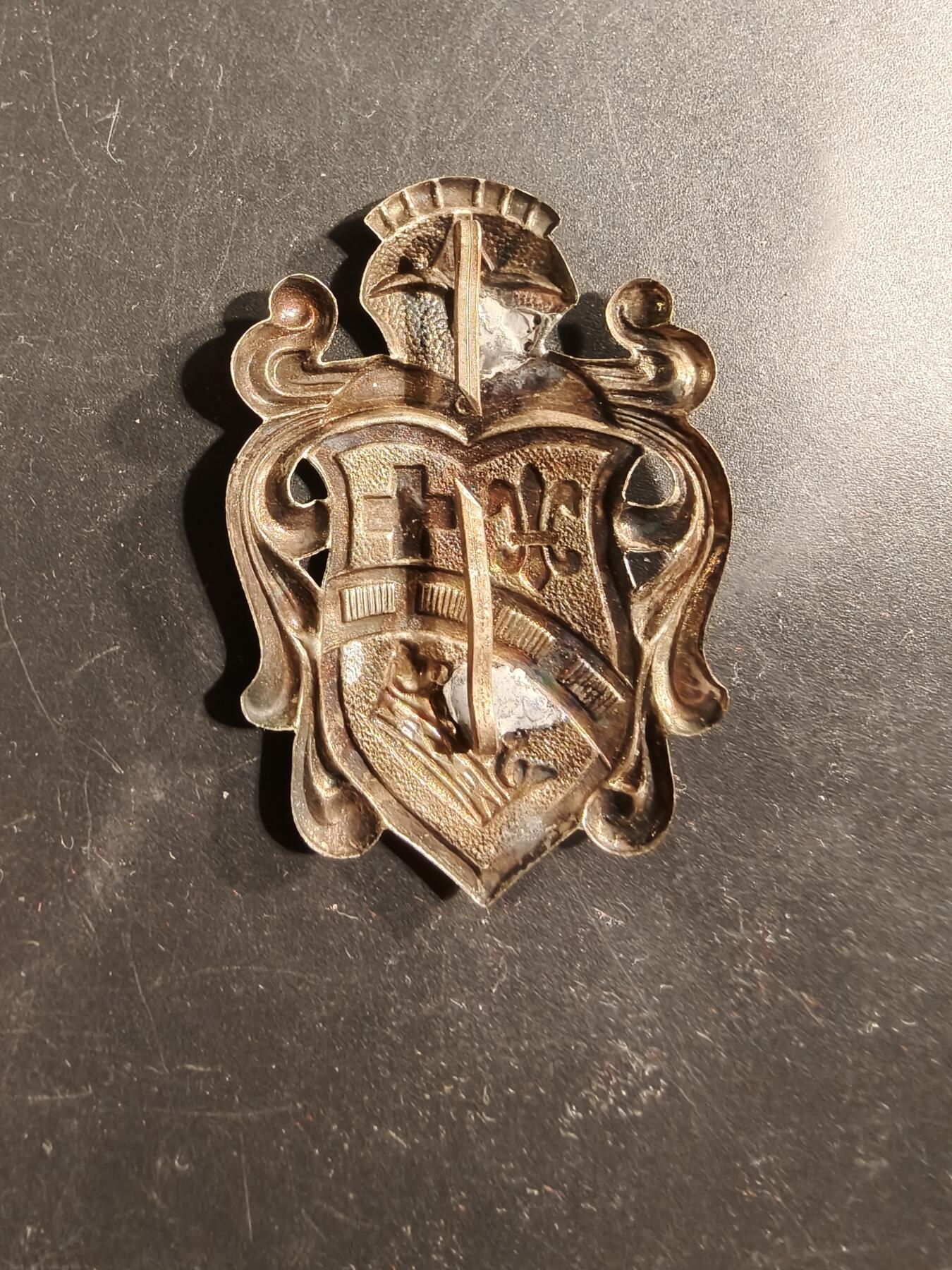 老王徽章第175期 德国中世纪盔甲风格徽章