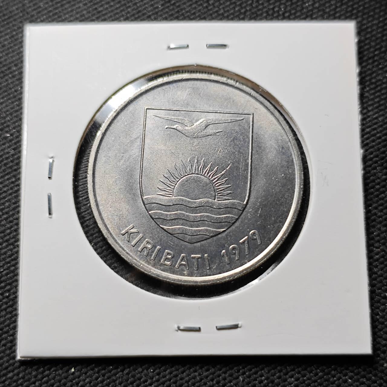 KK钱币收藏小铺  第399期  百期特拍（四拍之三）2月预留时间 周末发货  1979基里巴斯50分 好品