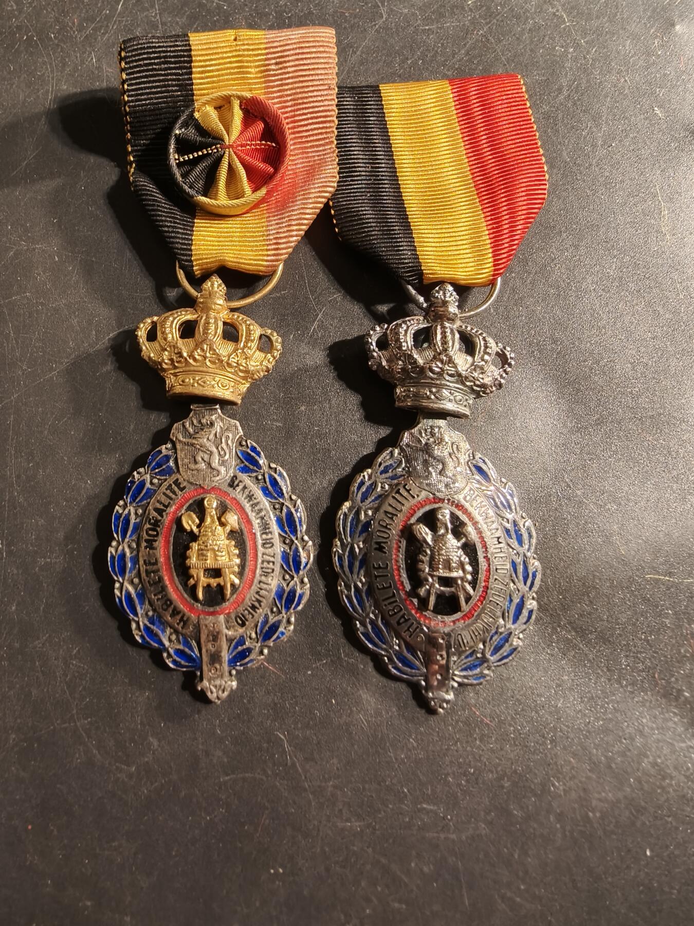 老王徽章第175期 比利时金银级劳工奖章一组