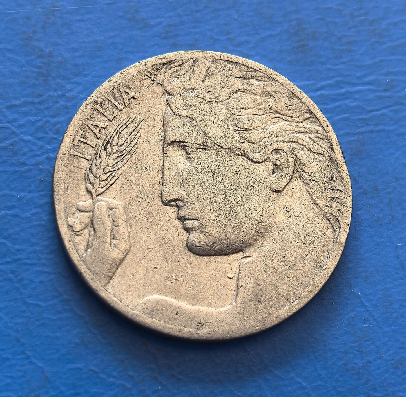 外国优质银币非洲美洲币，周六九点倒数截拍，满百包邮，持续收拍 意大利 1912 年 20 分币，正面绘持麦穗的意大利女神像，背面展持火炬的自由女神 + 国徽，金属币承载一战前意大利货币文化，兼具古典纹饰与国家符号收藏价值。