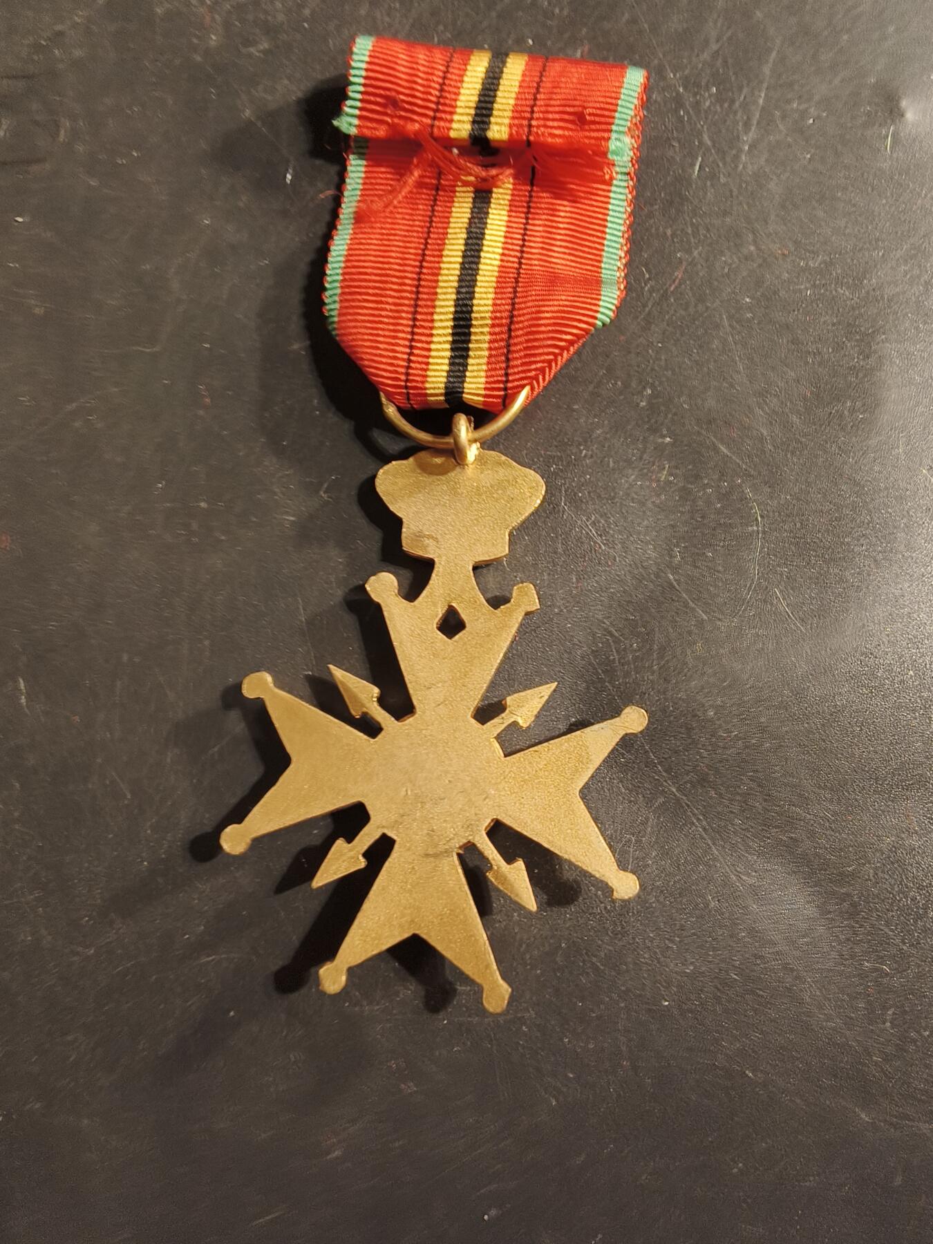 老王徽章第175期 比利时全国战斗人员联合会1914-1918 一战十字奖章