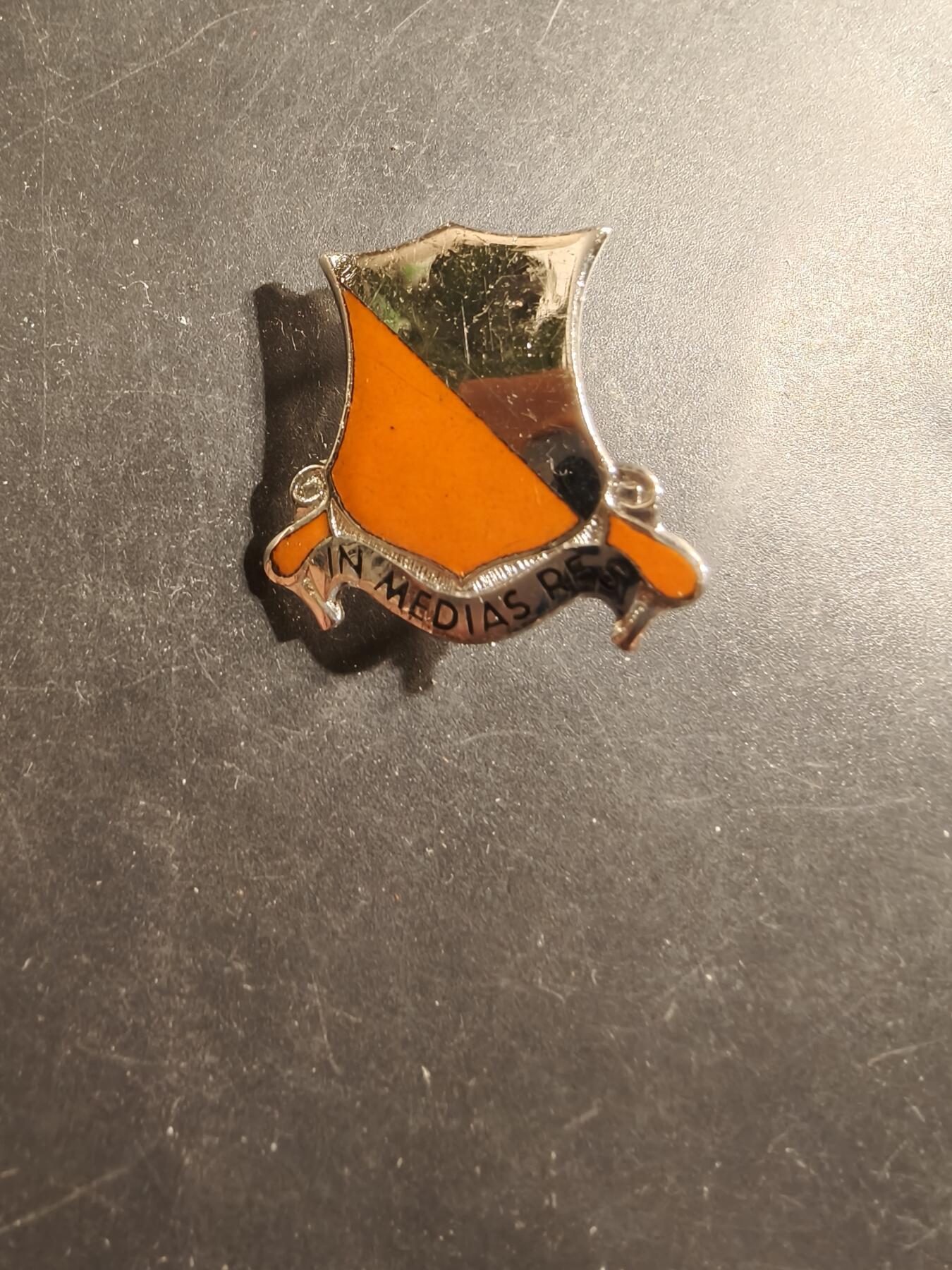 老王徽章第175期 美国陆军第1信号营证章