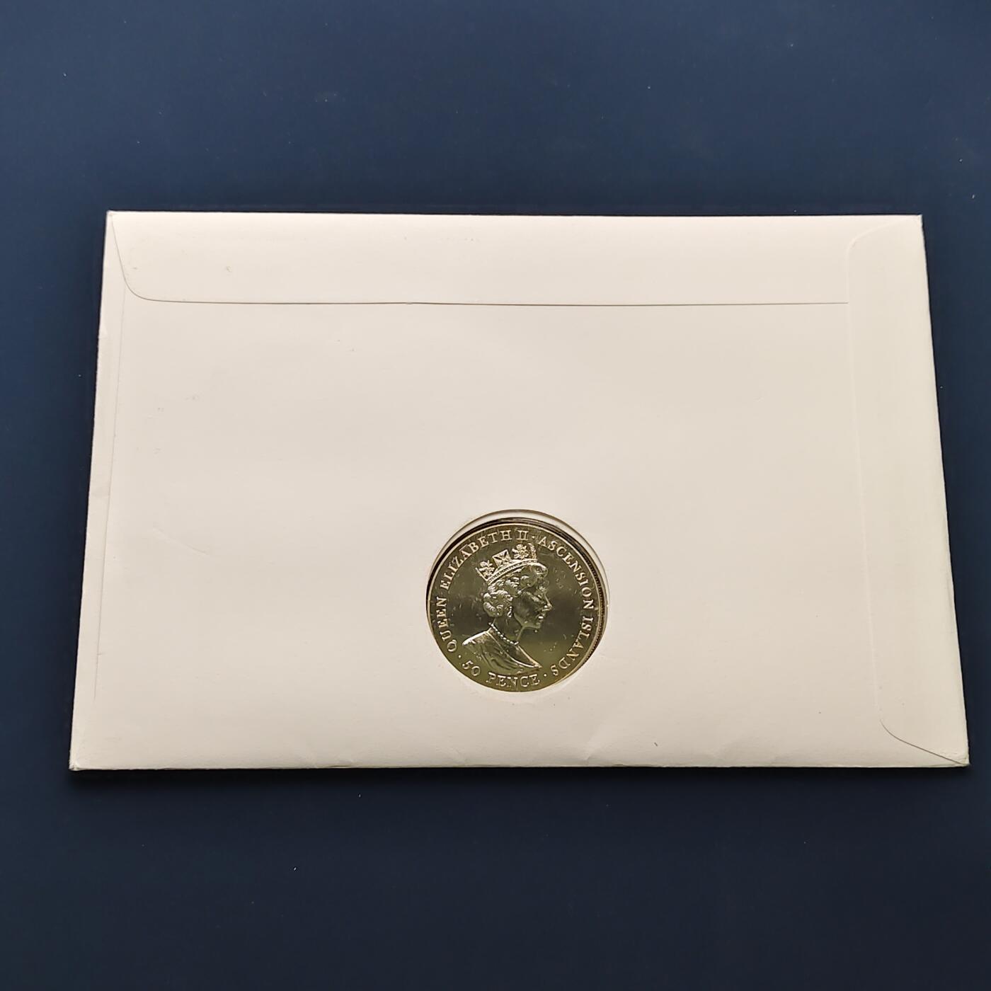 【全场包邮】纯粹捡漏拍492场【封装套币专场】-注意佣金 【邮币封】阿松森群岛2001年50便士女王登基五十周年克朗型纪念邮币封