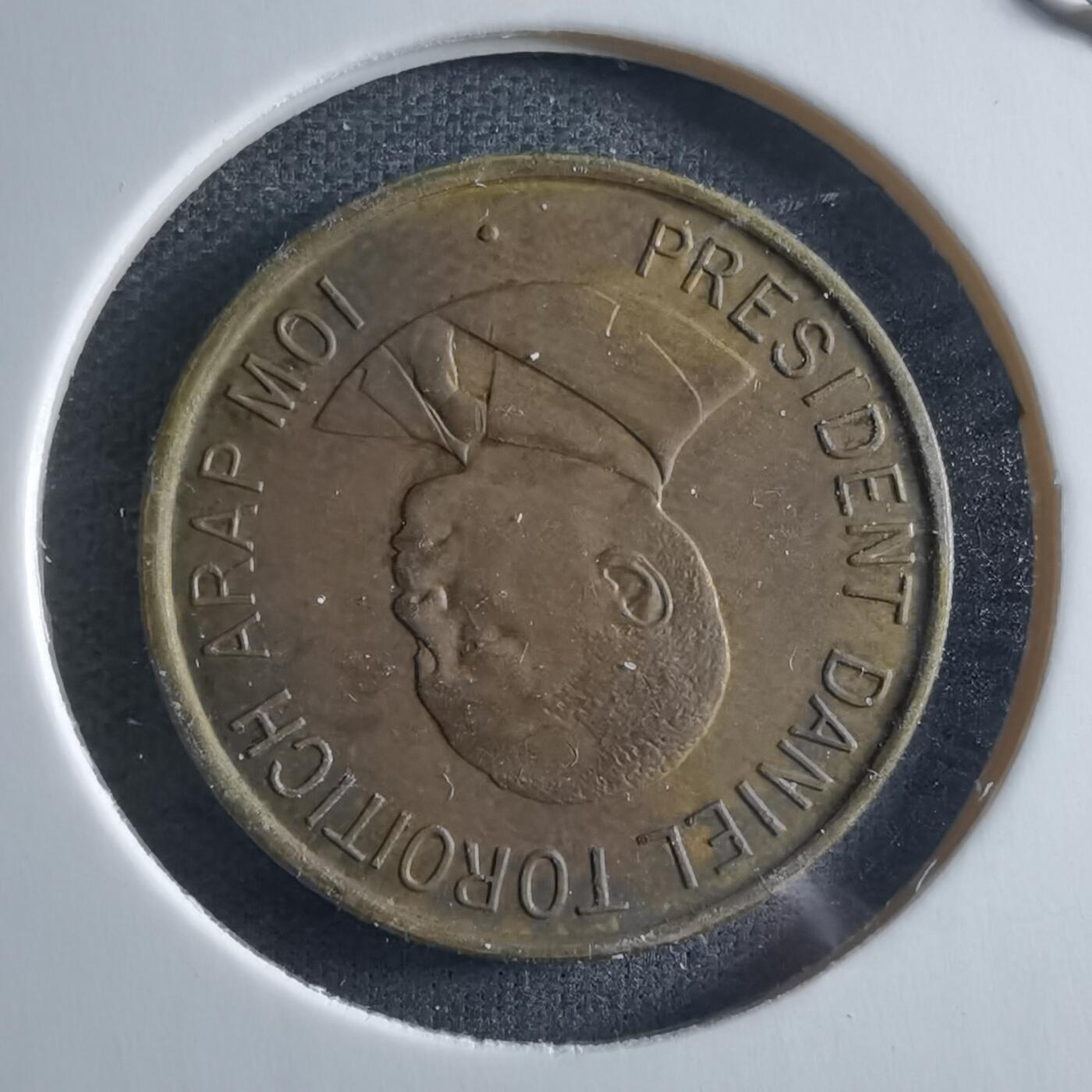 沼泽如烟--第955场 肯尼亚1997年1先令