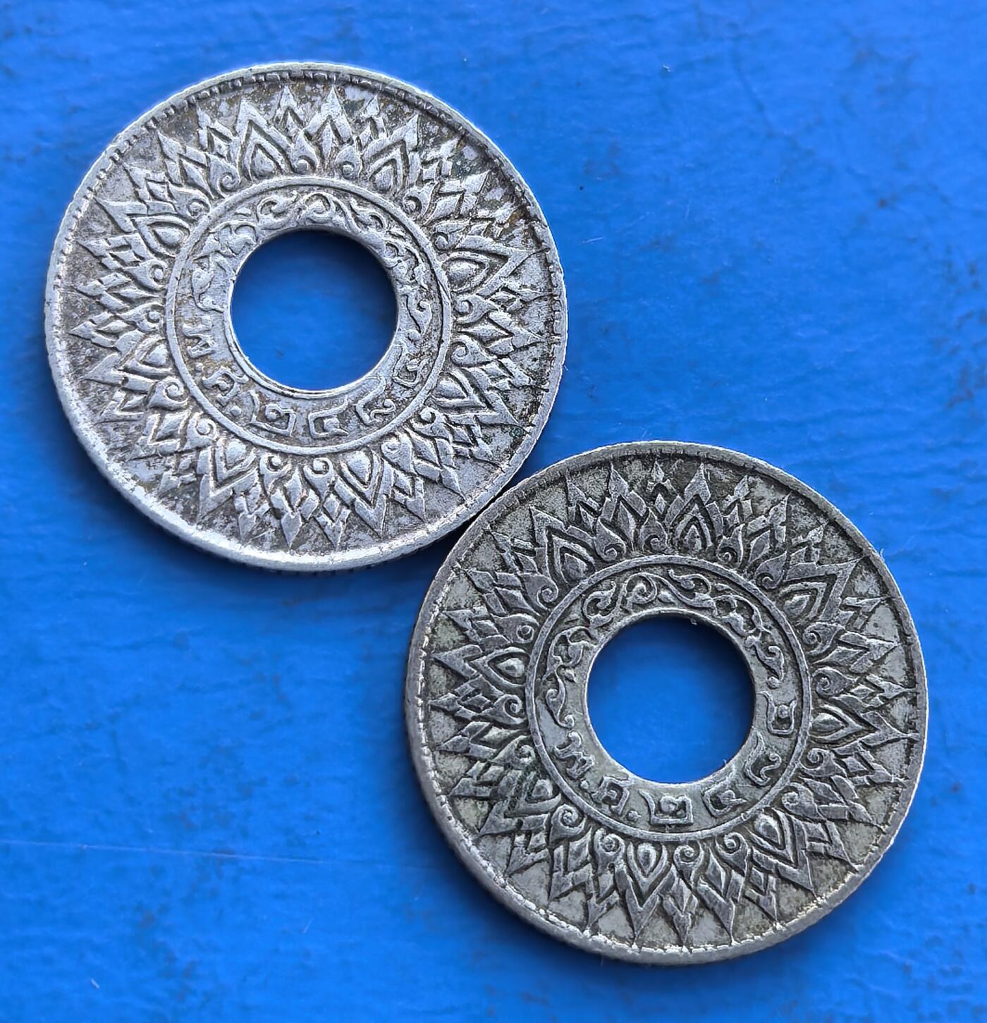 外国优质银币非洲美洲币，周六九点倒数截拍，满百包邮，持续收拍 泰国币中孔2枚