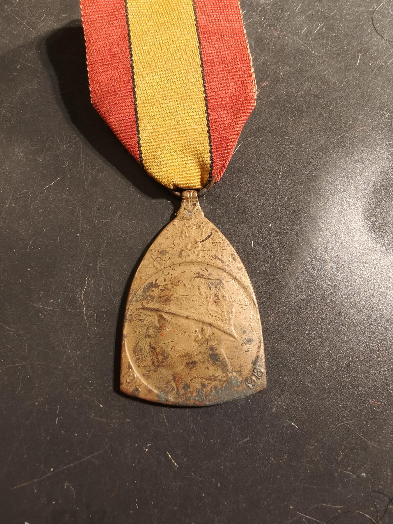 老王徽章第175期 比利时一战纪念章