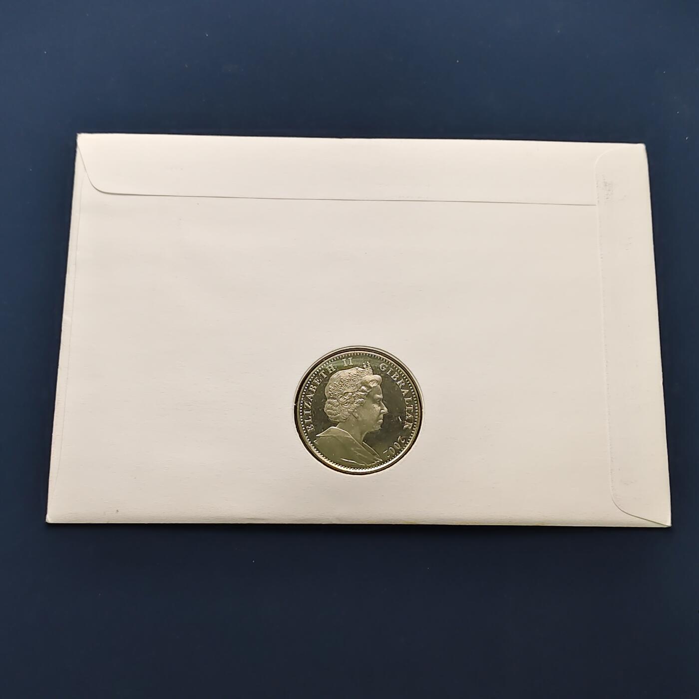 【全场包邮】纯粹捡漏拍492场【封装套币专场】-注意佣金 【邮币封】直布罗陀2002年1克朗伊丽莎白皇太后生平克朗型纪念邮币封