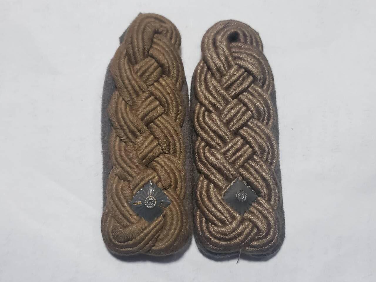 韵星假日拍卖第三十六期 -- Rimey Holidays Auction 36 民主德国野战少校肩章