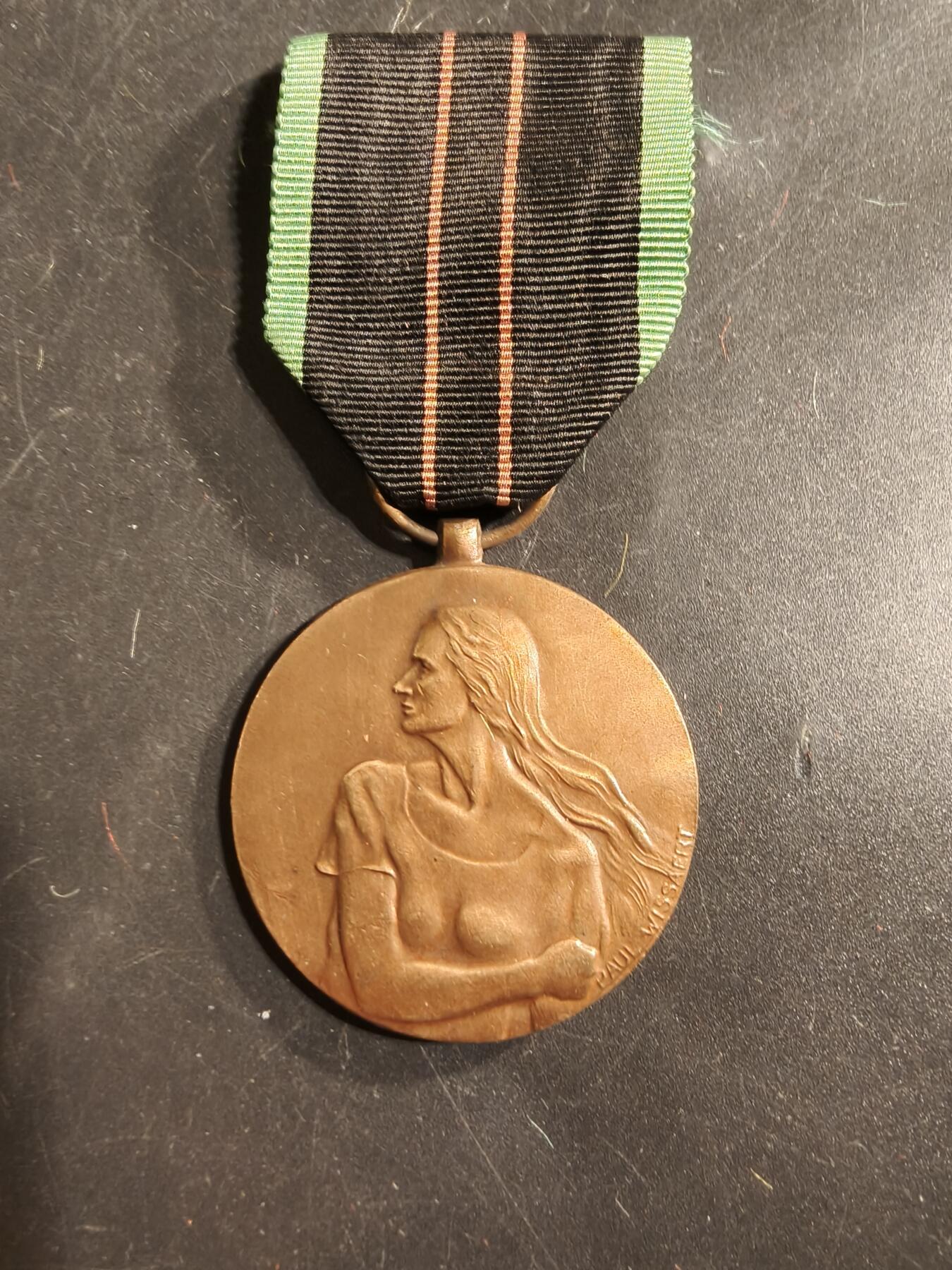 老王徽章第175期 比利时二战武装抵抗奖章