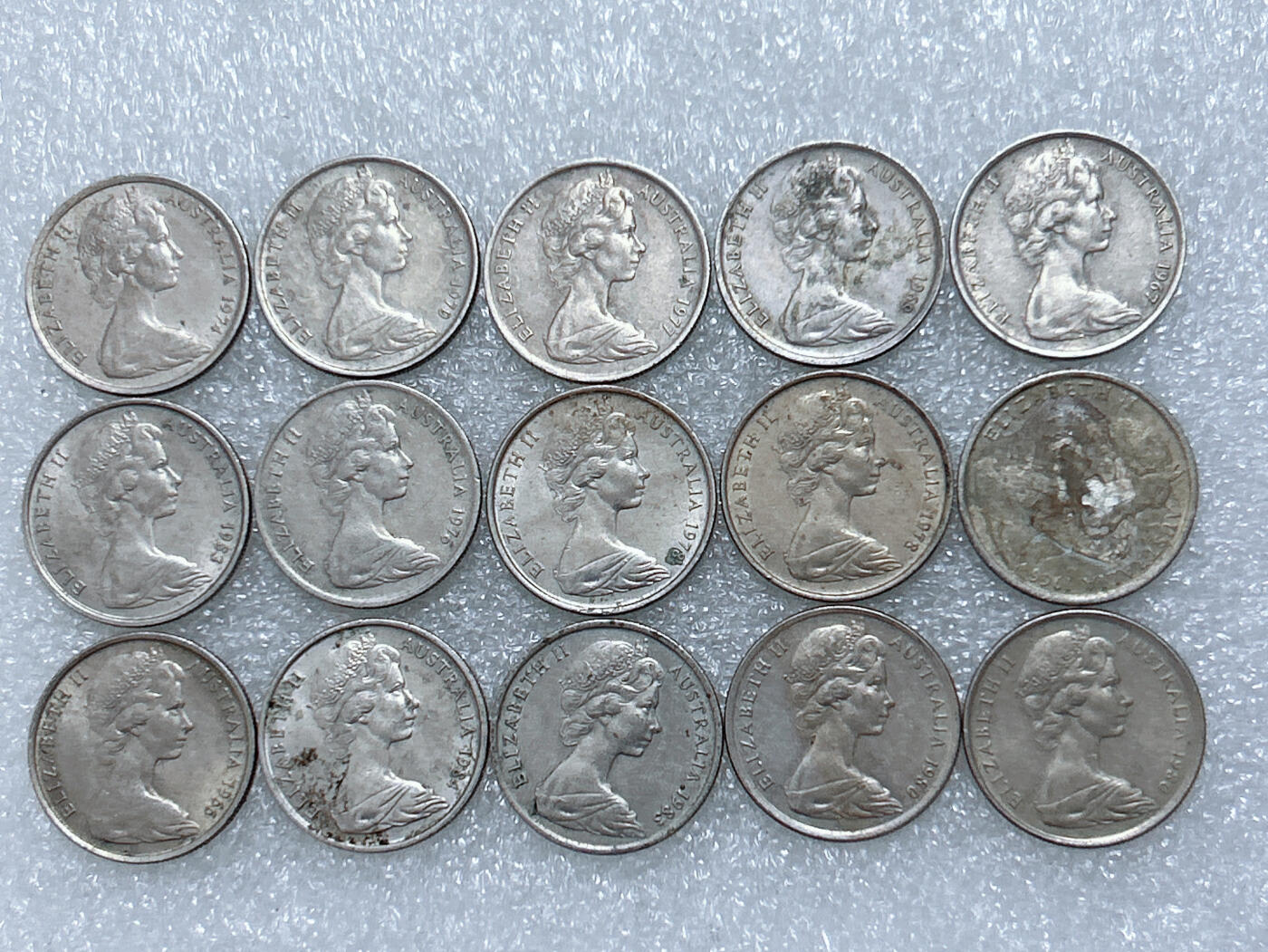 第一海外回流一元起拍收藏 散集专场  第288期 澳大利亚5分硬币 花冠女王版 15枚