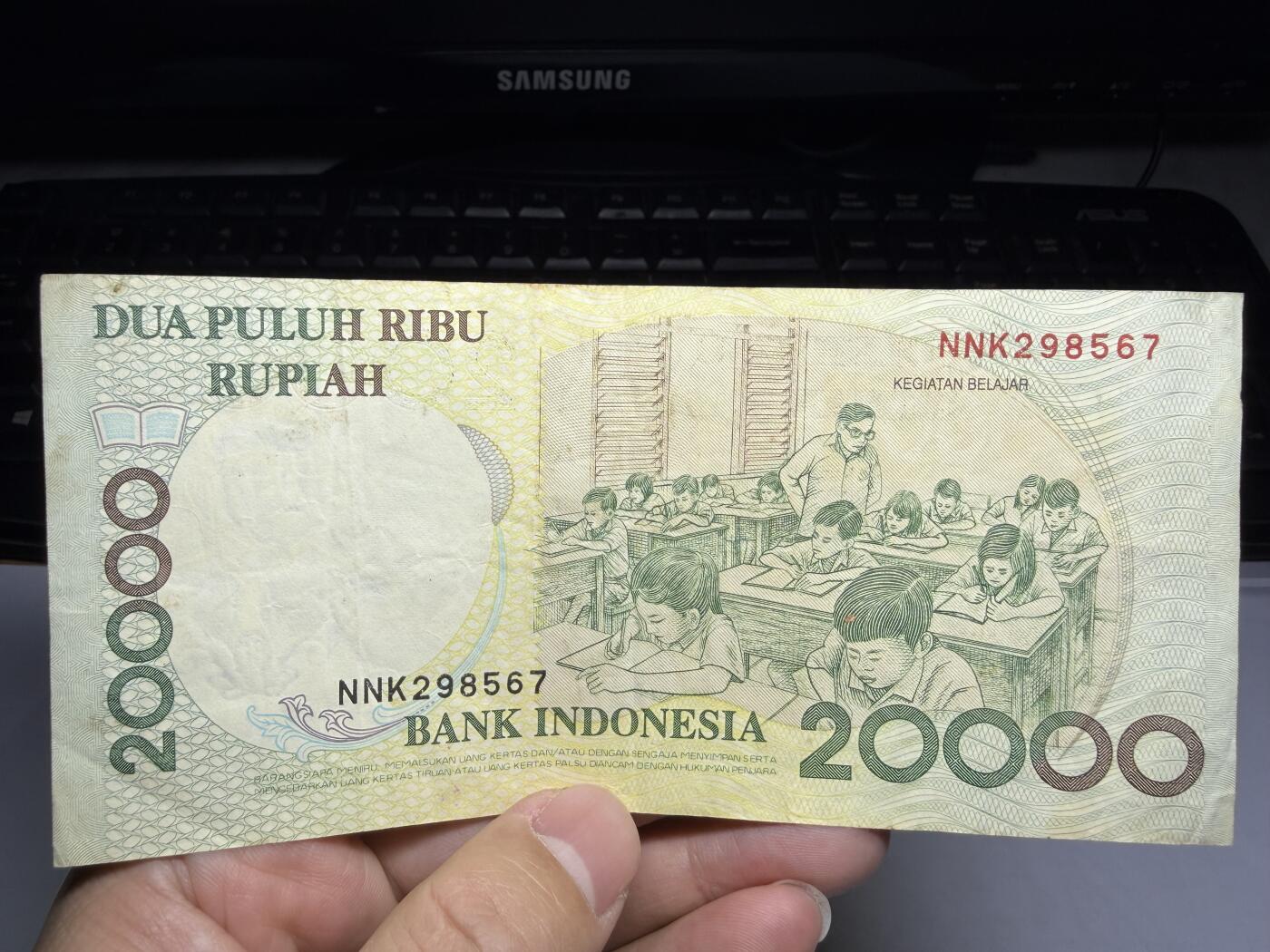 2026年集古藏今外币拍卖第一期-第3场—（总第300拍-纸币专场），本期拍完结算一次，发货时间2-3天，休息几天后继续新的一期拍卖。 1998年印尼20000盾