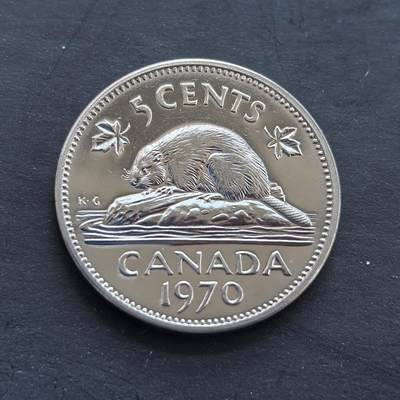外国优质银币非洲美洲币，周六九点倒数截拍，满百包邮，持续收拍 - 加拿大1970 年 5 分精制币，正面是伊丽莎白二世像，背面绘国兽海狸（配枫叶元素），币面工艺细腻，题材具加拿大本土标识性，兼具流通纪念与收藏价值。