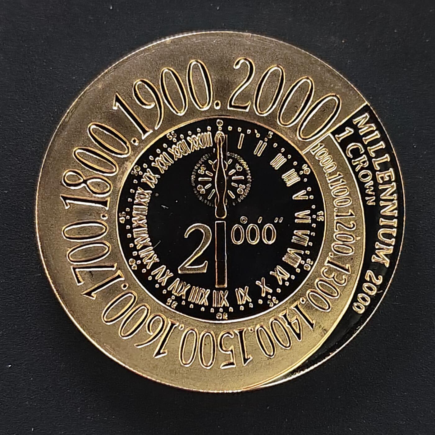 【全场包邮】纯粹捡漏拍493场 马恩岛2000年1克朗千禧年精制纪念银币-原盒【38.61毫米28.28克，纯银价约471元（按18元银价折算）】