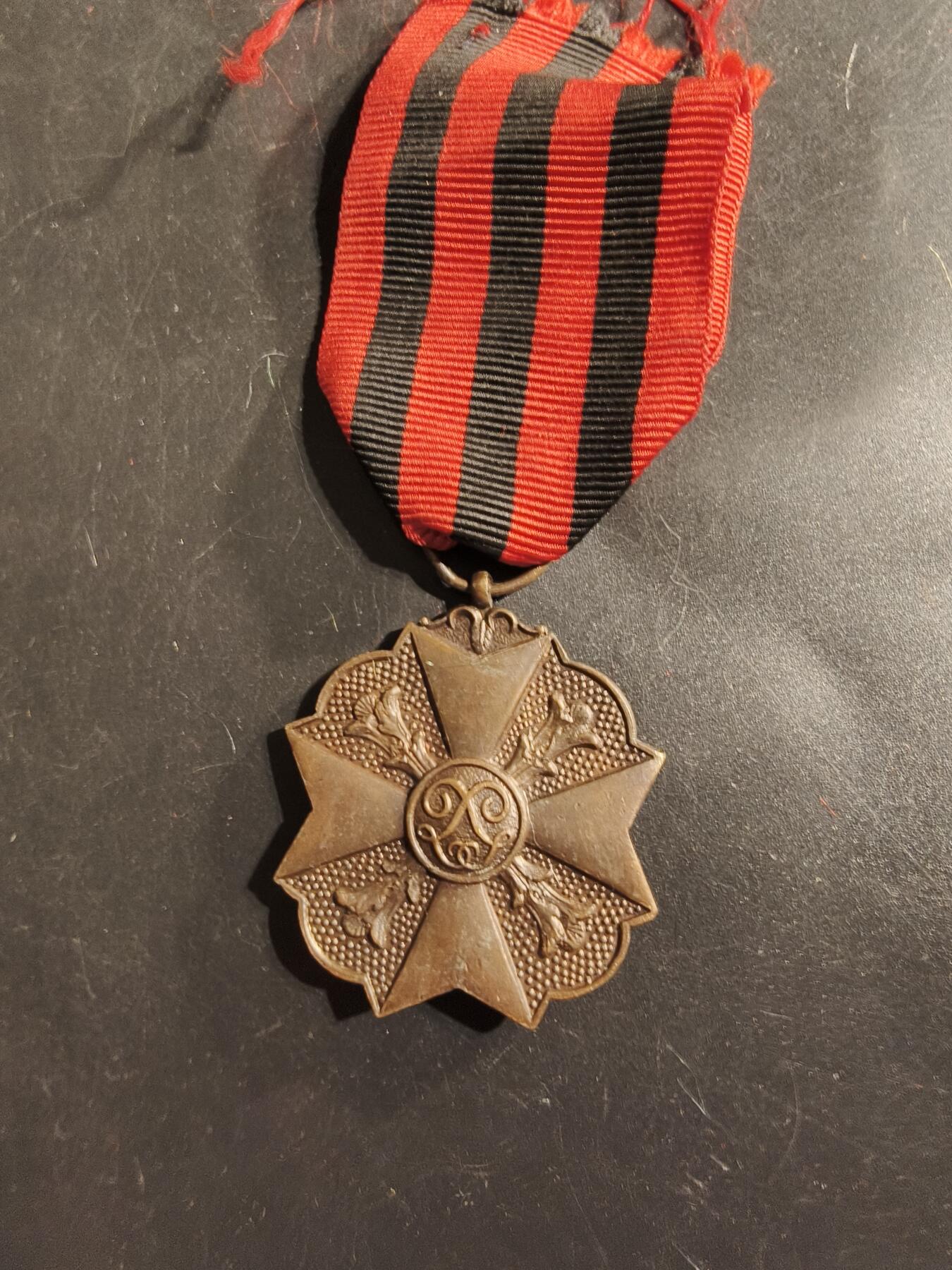 老王徽章第175期 比利时铜级民事功绩奖章