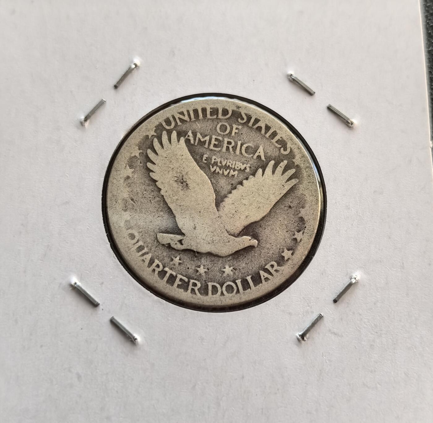 外国优质银币非洲美洲币，周六九点倒数截拍，满百包邮，持续收拍 美国1927 年行走自由女神 25 分银币，正面是持枝女神像，背面飞鹰图案灵动，带 “合众为一” 格言，年份早、版式经典，是早期美币收藏稀缺品。