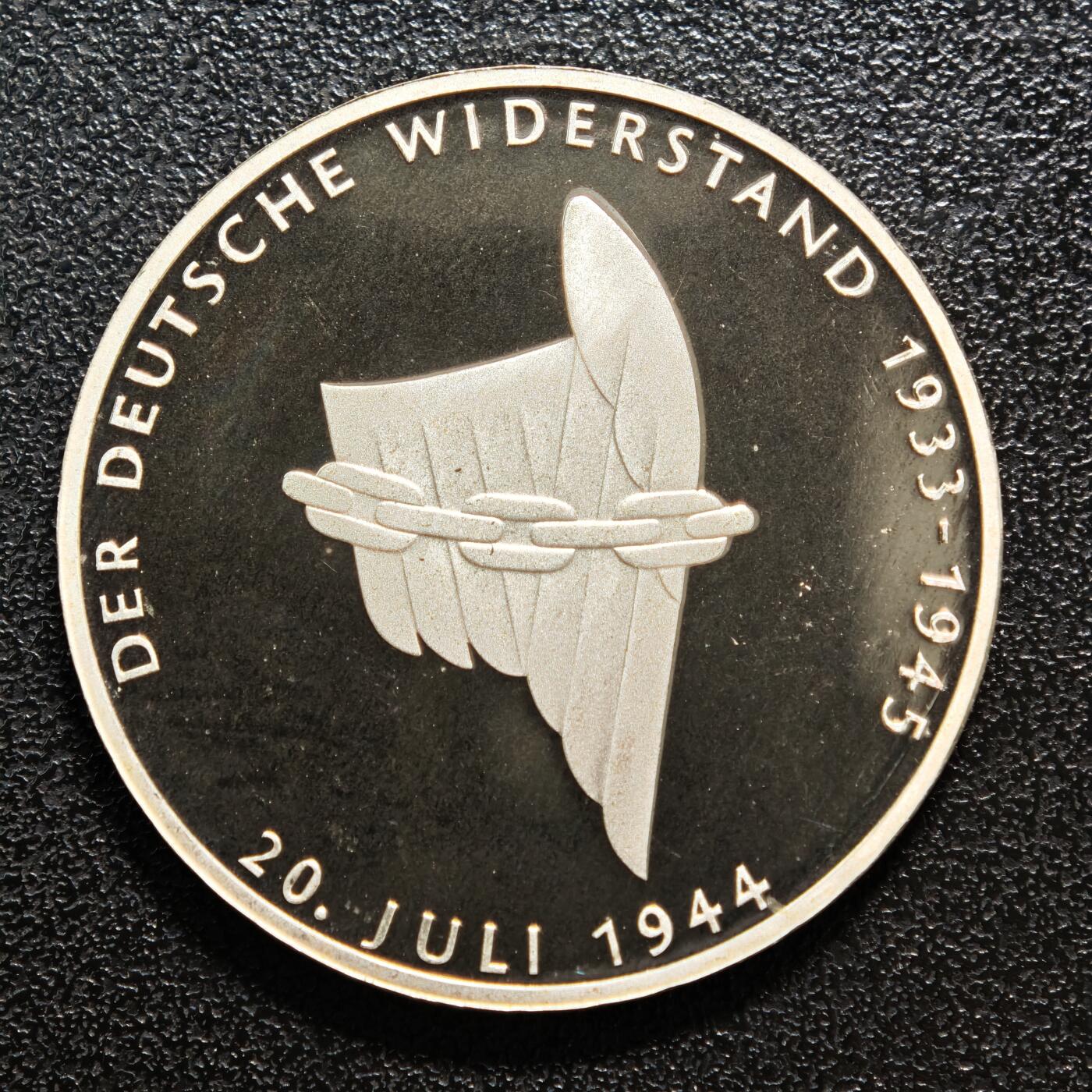 【德藏】世界币章拍卖第161期 1994年 德国抵抗运动50周年10马克纪念银币 镜面十足 直径约：32.5mm；重约：15.5g