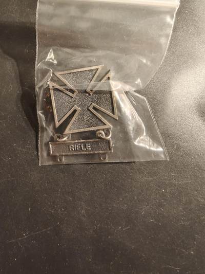 老王徽章第175期 - 美国陆军射手技能章    步枪勋条