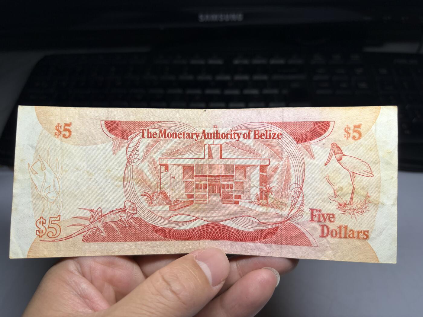 2026年集古藏今外币拍卖第一期-第3场—（总第300拍-纸币专场），本期拍完结算一次，发货时间2-3天，休息几天后继续新的一期拍卖。 1967年伯利兹2元