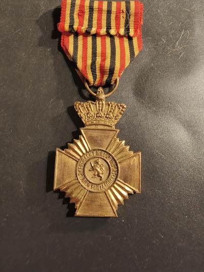 老王徽章第175期 - 比利时军事奖章