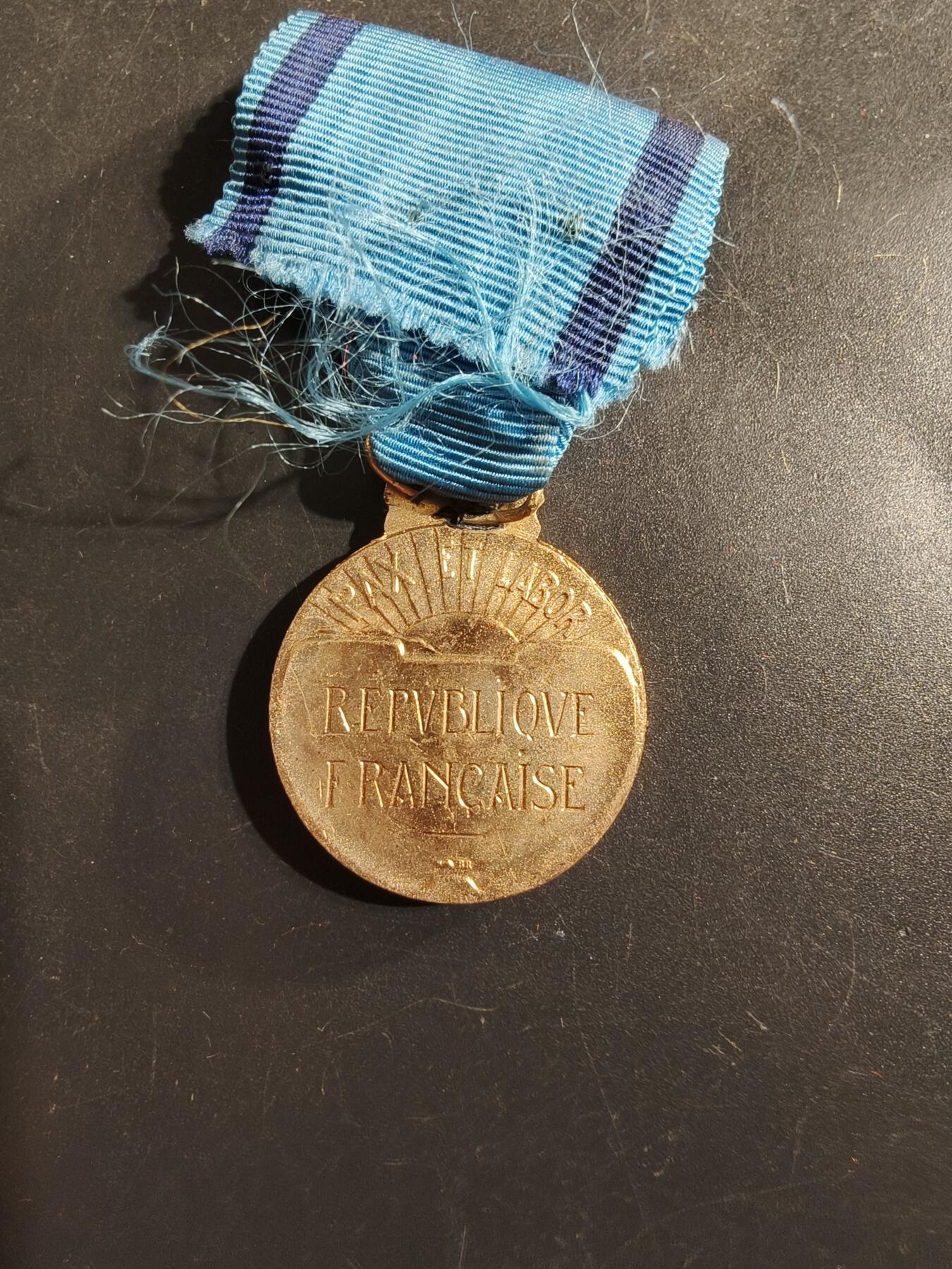 老王徽章第175期 法国金级体育奖章