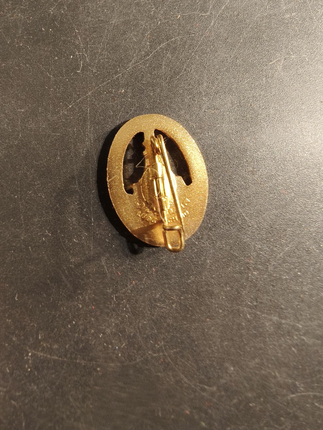 老王徽章第175期 德国金级基夫霍伊泽老兵协会射击技能证章