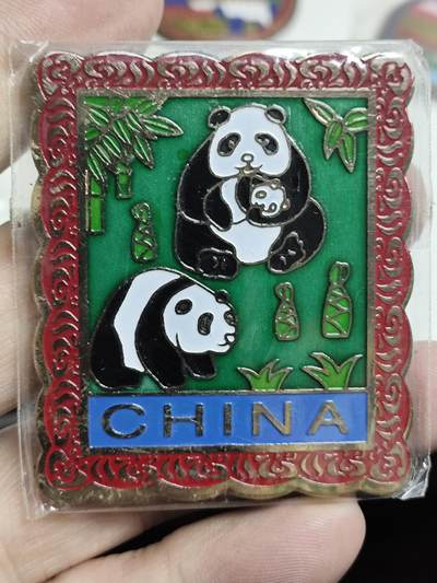 浓郁中国风景泰蓝冰箱贴 - 熊猫图