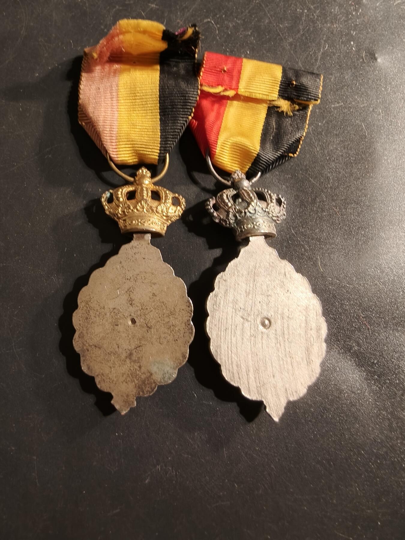 老王徽章第175期 比利时金银级劳工奖章一组