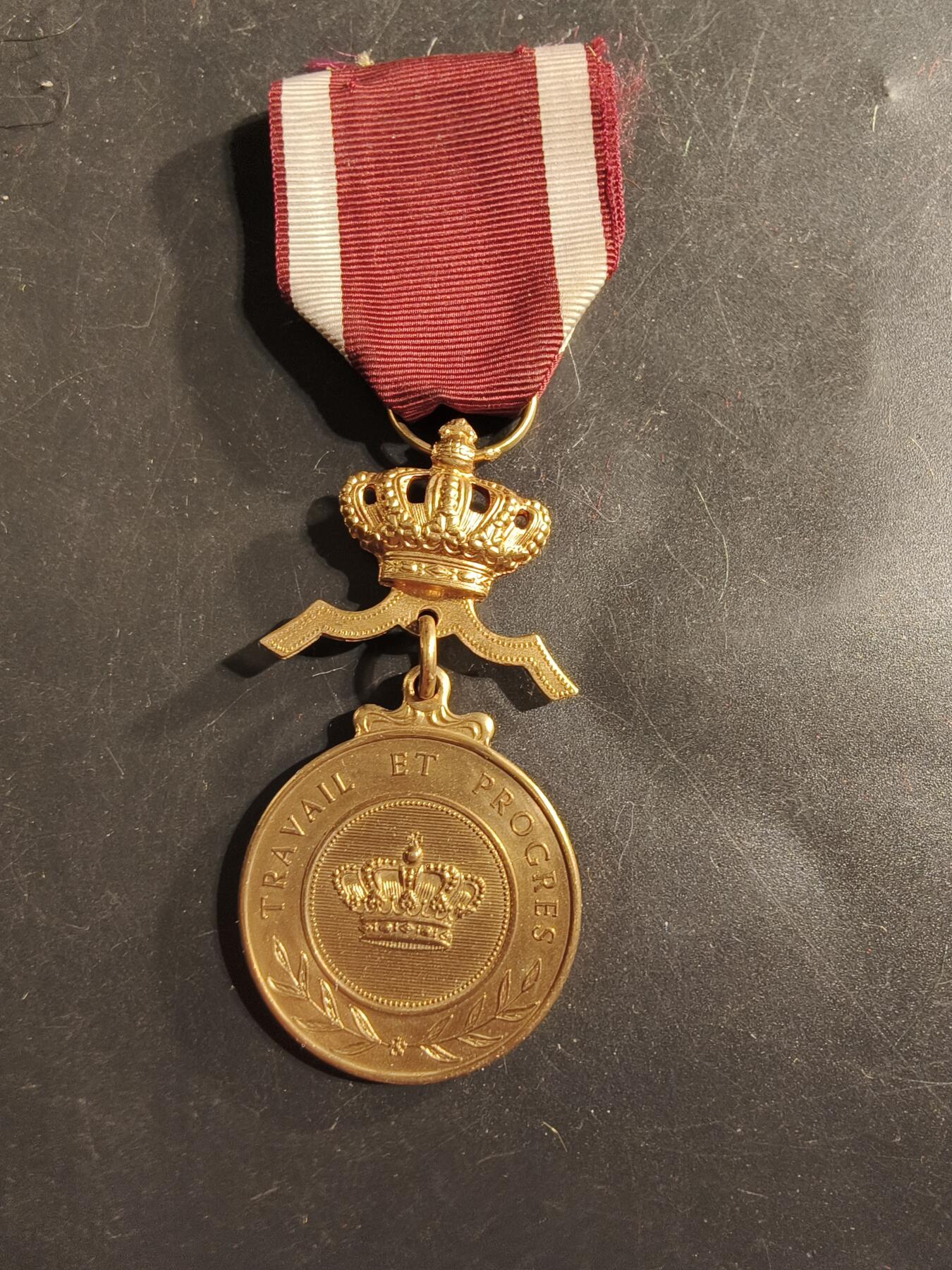 老王徽章第175期 比利时金级王冠奖章