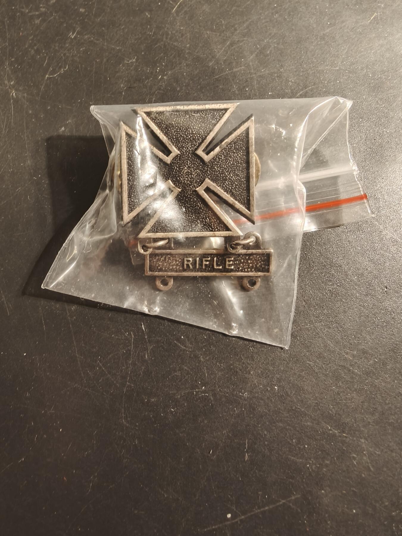 老王徽章第175期 美国陆军射手技能章    步枪勋条