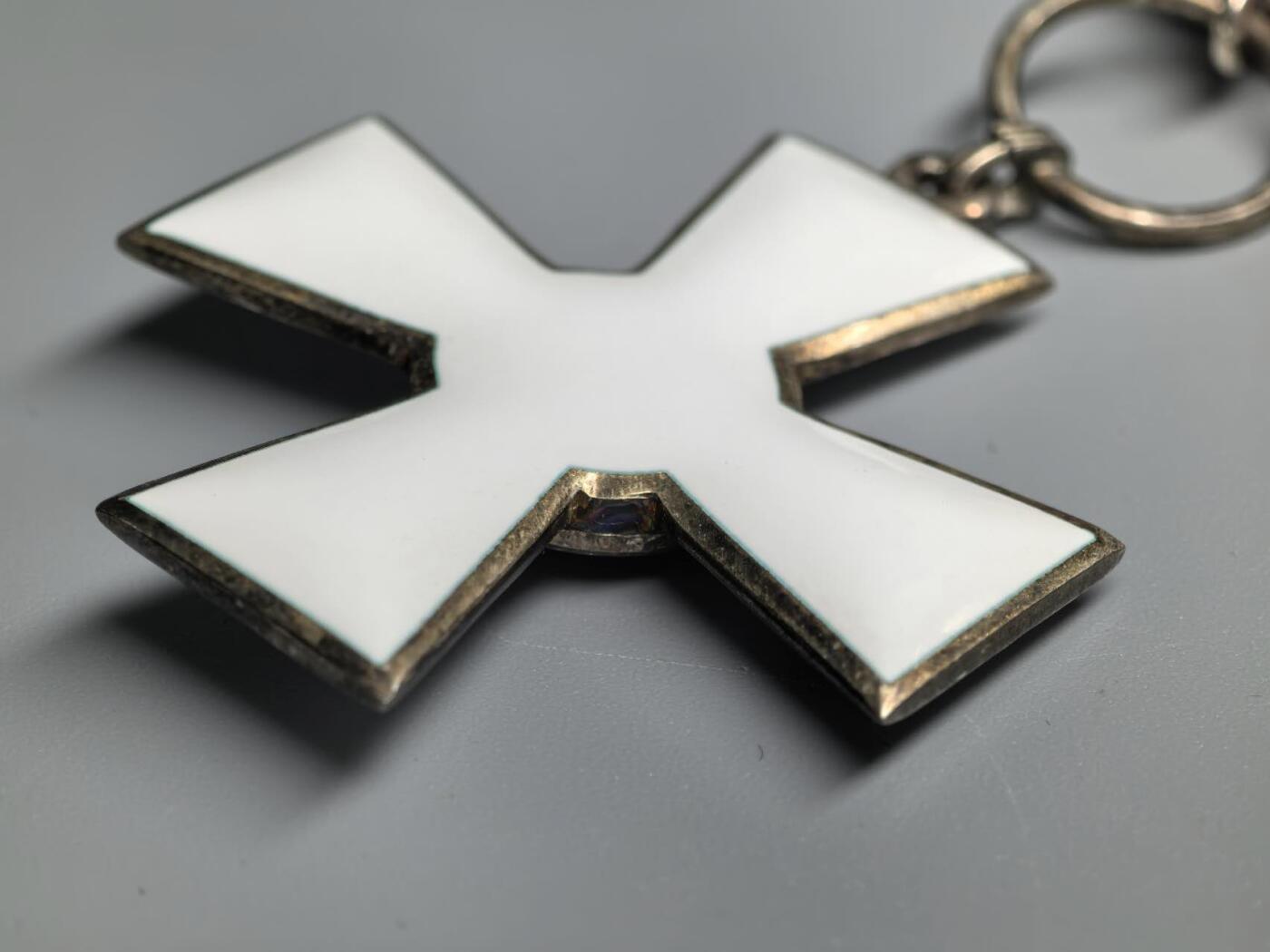 小驴勋章奖章收藏1月10日周六晚六点拍卖（珍爱和平，收藏战争，铭记历史，勿忘国耻，忠党爱国。有偿代拍，送拍规则在简介最后，参拍须阅读规则后再参拍，关系到运费包装发货时效真假辨别等关键信息，拍卖时不再发原图，看大图店主微信码在拍卖店铺介绍里）