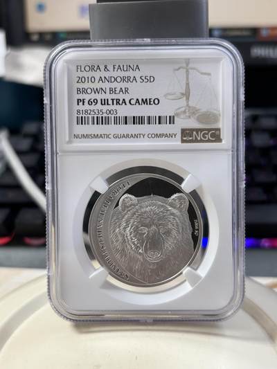 第187期拍卖 - 获奖币安道尔2010年比利牛斯山脉的棕熊纪念银币半盎司NGC-PF69,925银，15.57克，发行3000枚