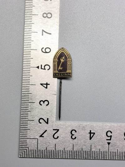 小驴勋章奖章收藏1月10日周六晚六点拍卖（珍爱和平，收藏战争，铭记历史，勿忘国耻，忠党爱国。有偿代拍，送拍规则在简介最后，参拍须阅读规则后再参拍，关系到运费包装发货时效真假辨别等关键信息，拍卖时不再发原图，看大图店主微信码在拍卖店铺介绍里） - 塔林领口插针小徽章