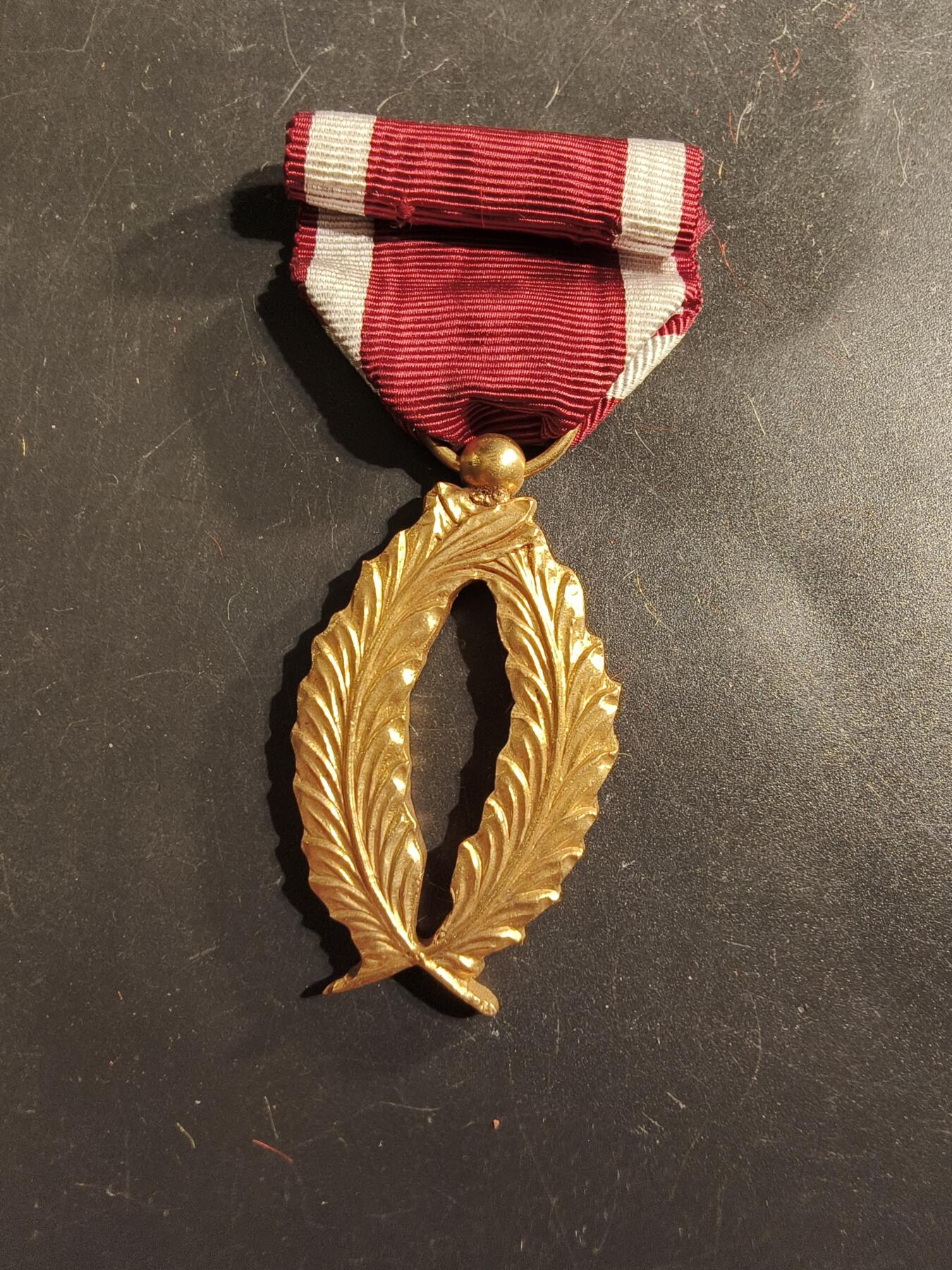 老王徽章第175期 比利时金级棕榈叶奖章