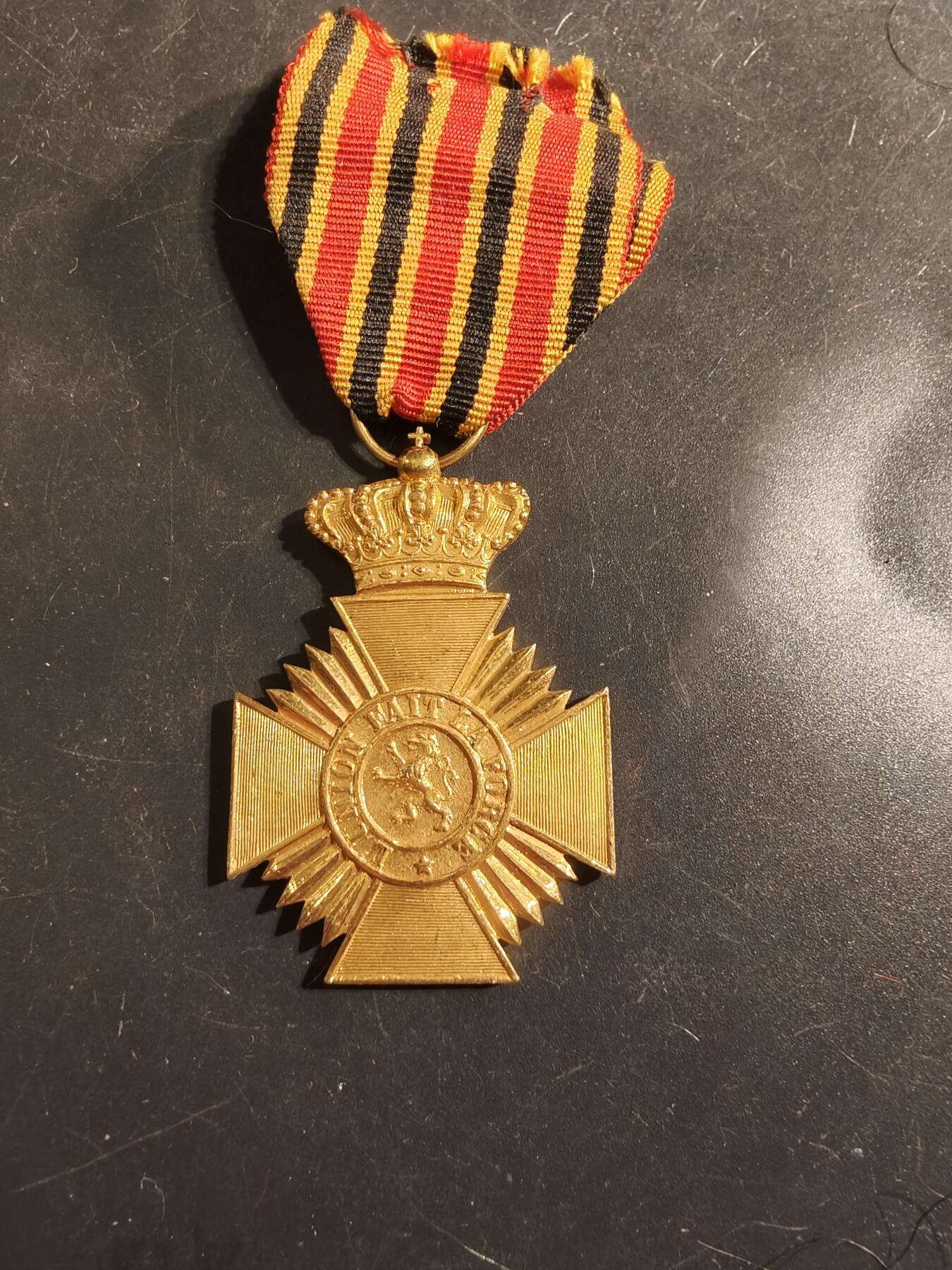 老王徽章第175期 比利时军事奖章   早期单法语版