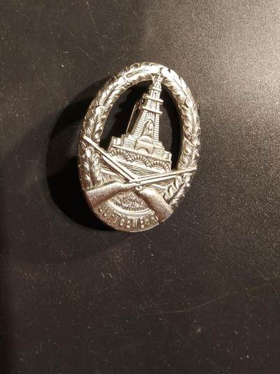 老王徽章第175期 - 德国银级基夫霍伊泽老兵协会射击技能证章