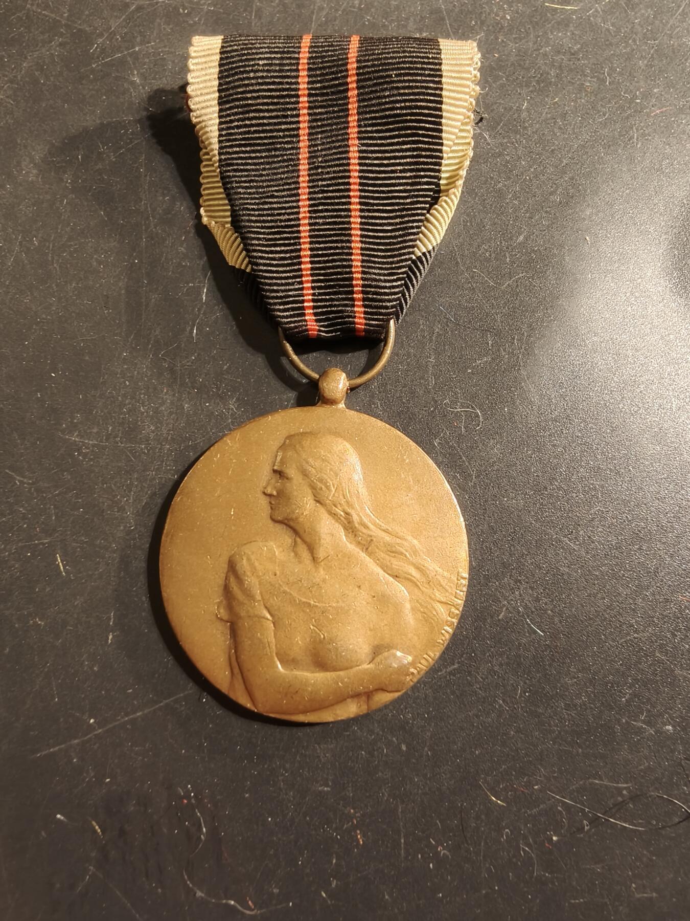 老王徽章第175期 比利时二战武装抵抗奖章