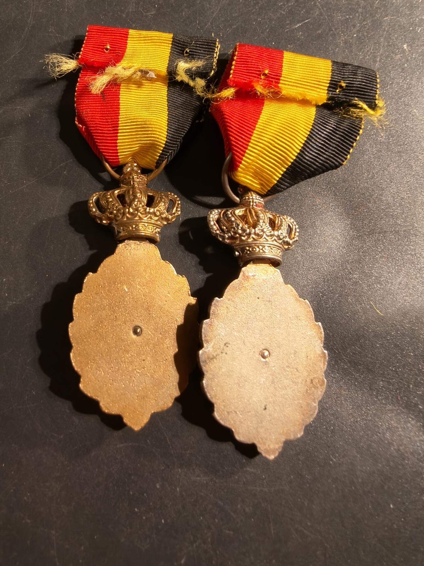 老王徽章第175期 比利时金银级劳工奖章一组